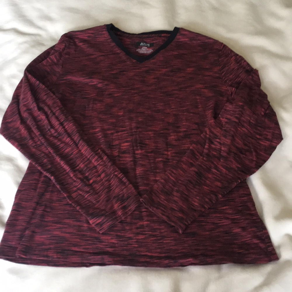 Alfani long-sleeved tee
